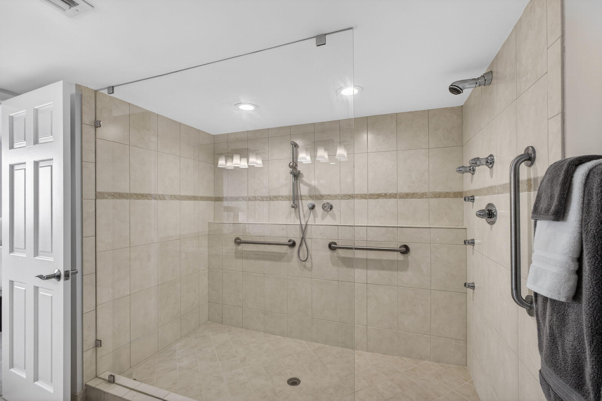 4200 N Ocean Drive 1-406