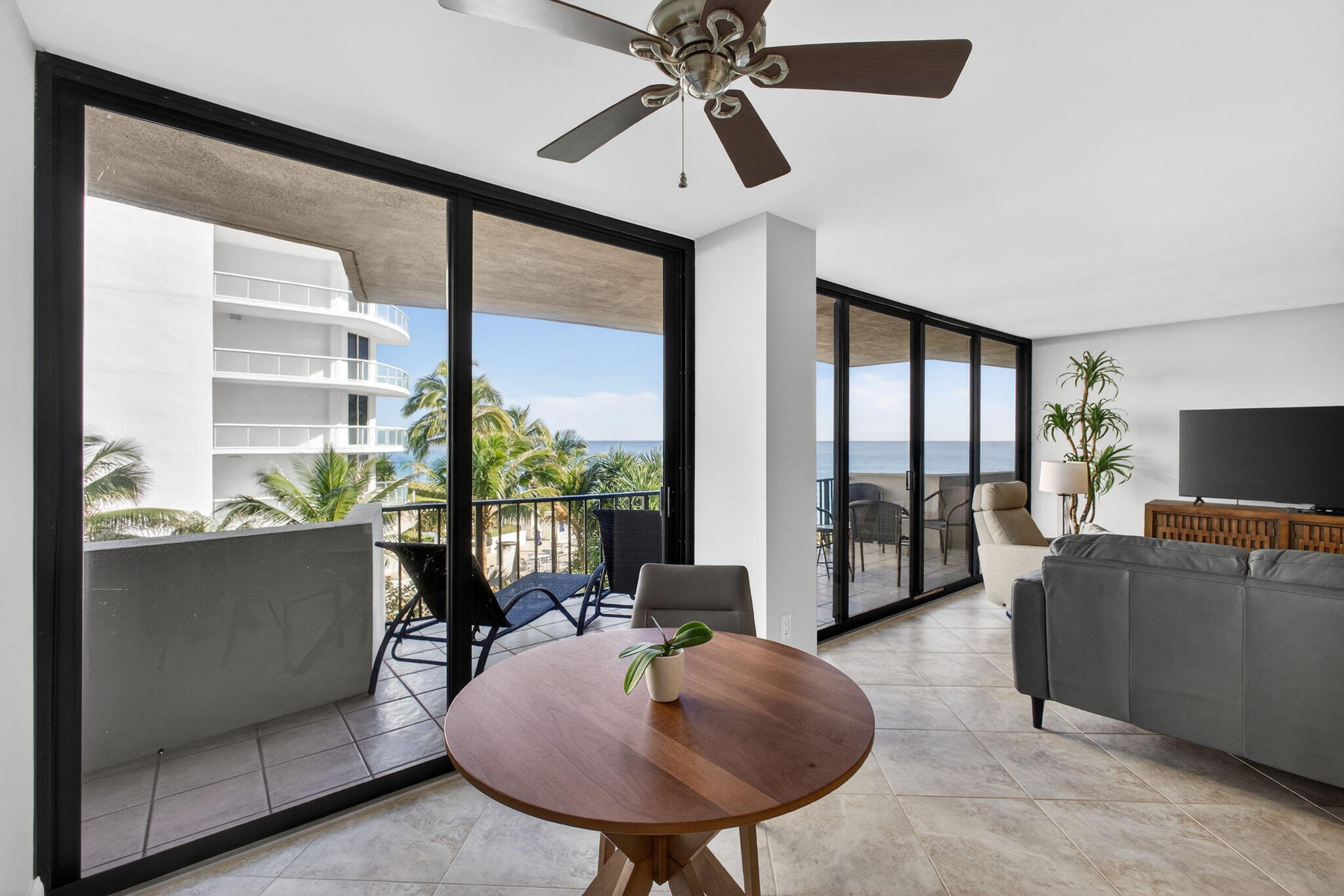 4200 N Ocean Drive 1-406