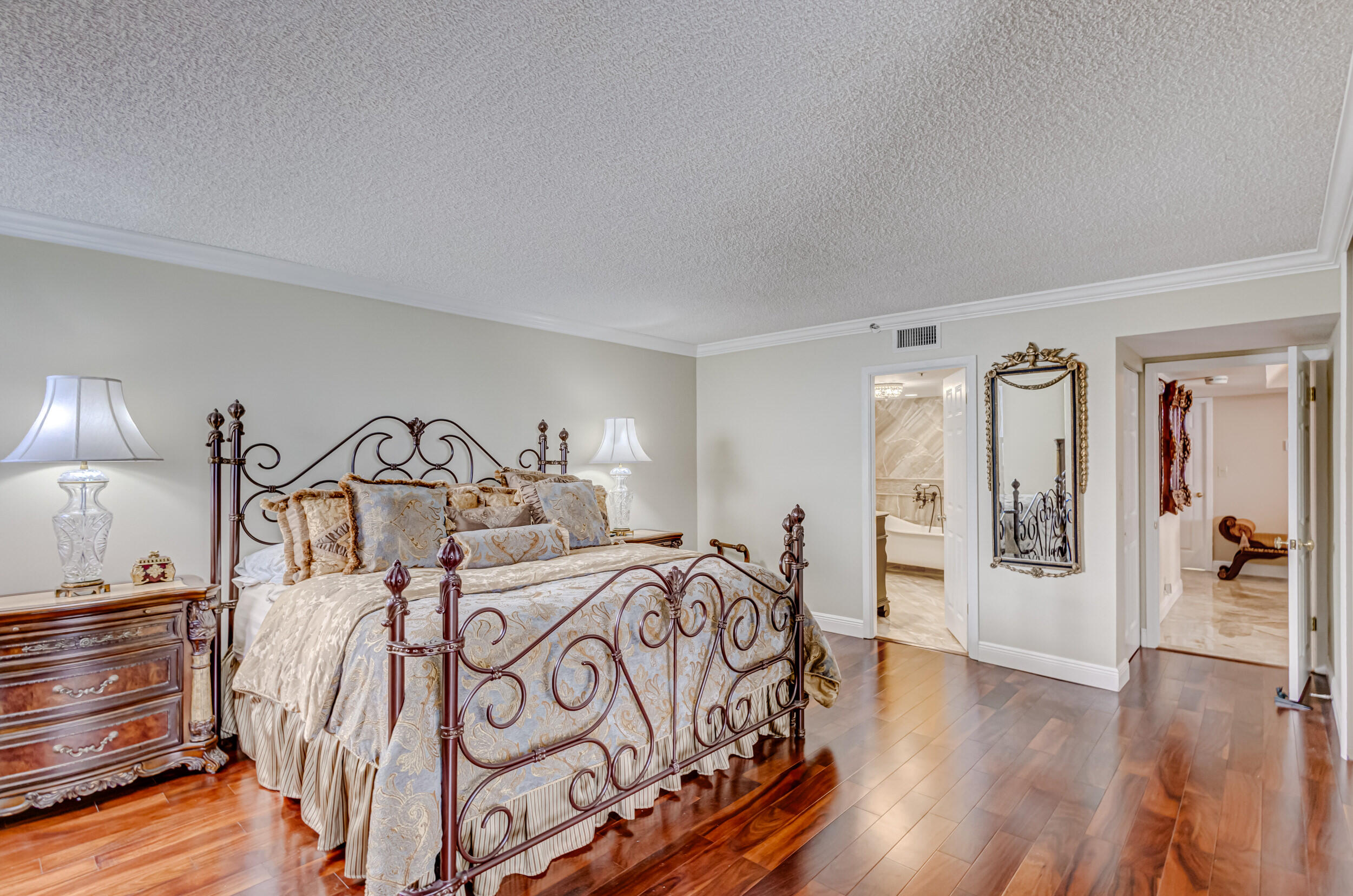 5280 N Ocean Drive 12- B