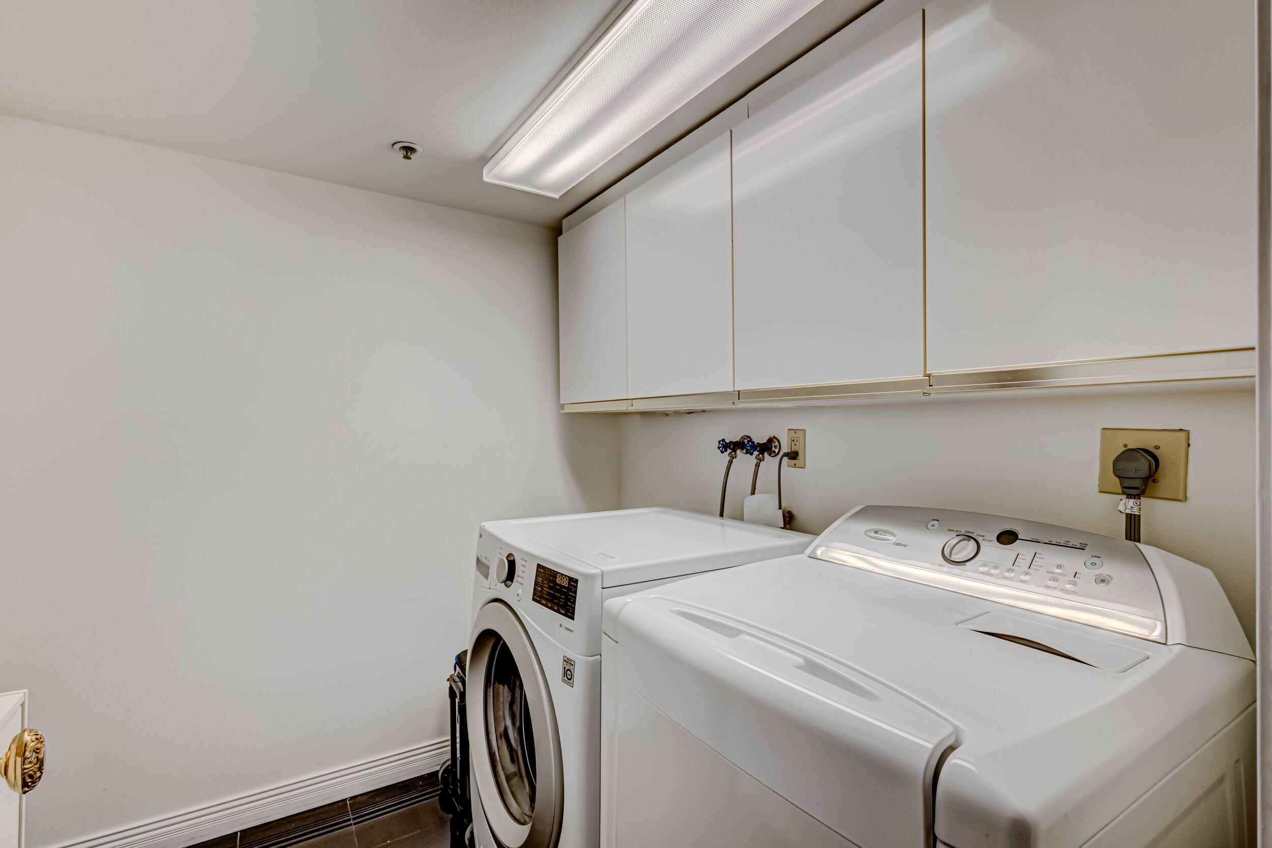 5280 N Ocean Drive 12- B