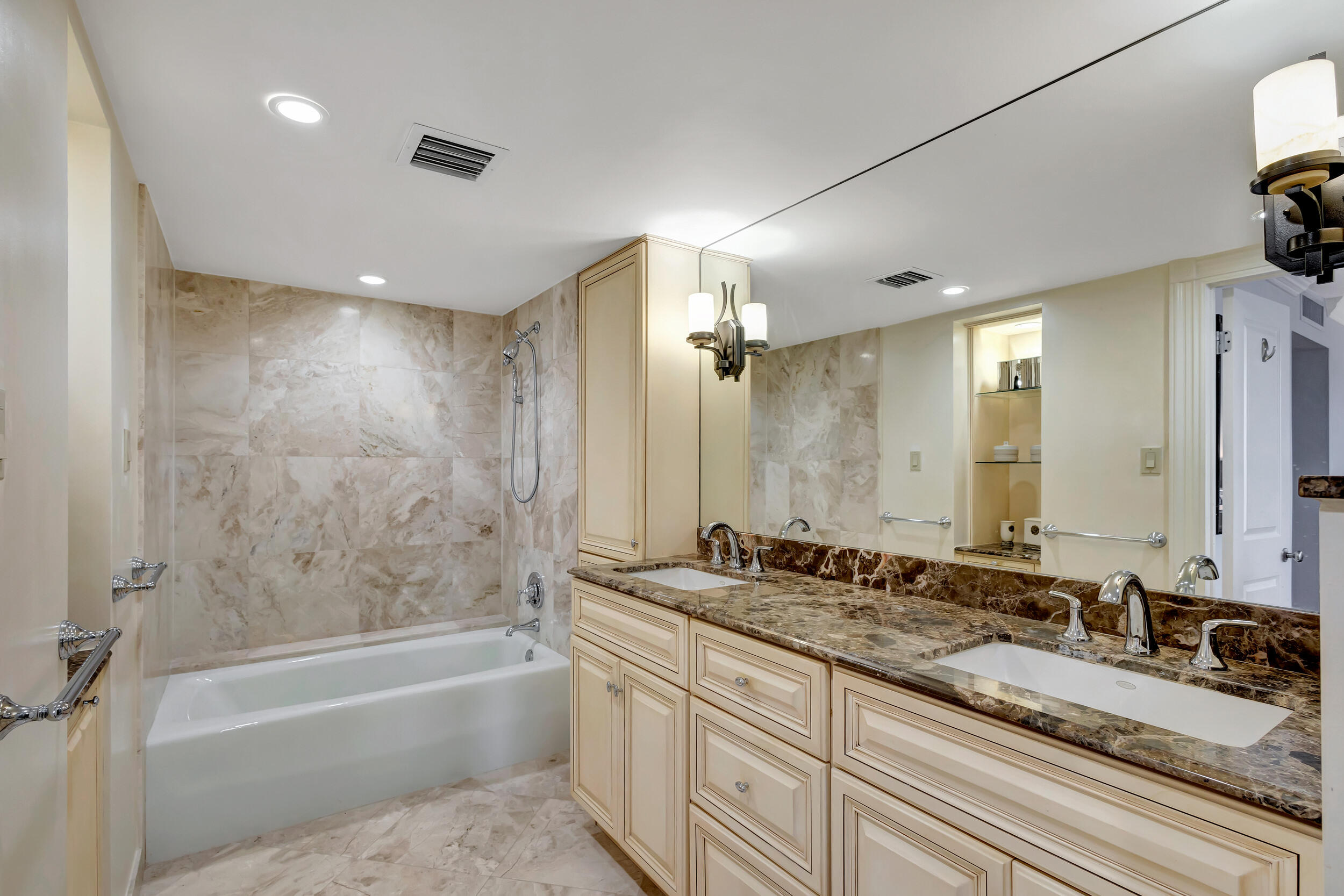 5380 N Ocean Drive 22 - D