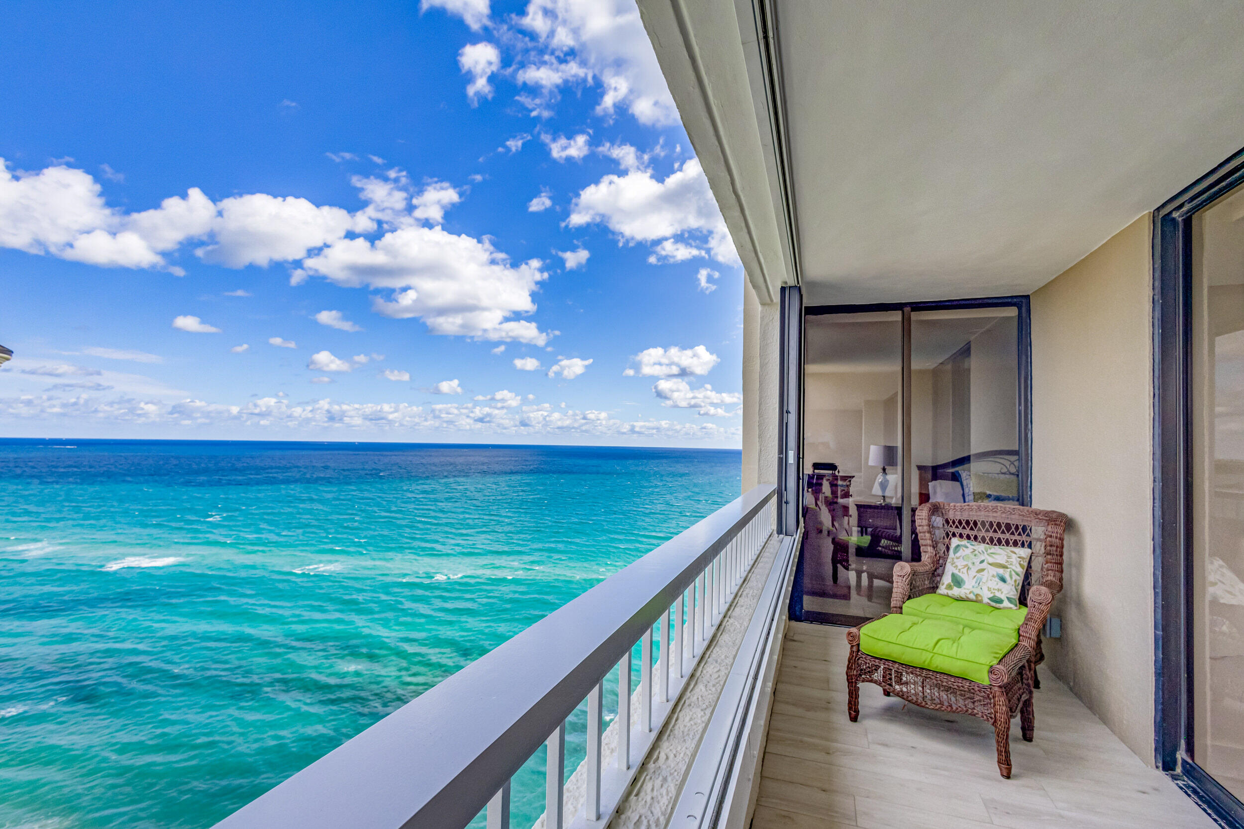 5280 N Ocean Drive 15 C