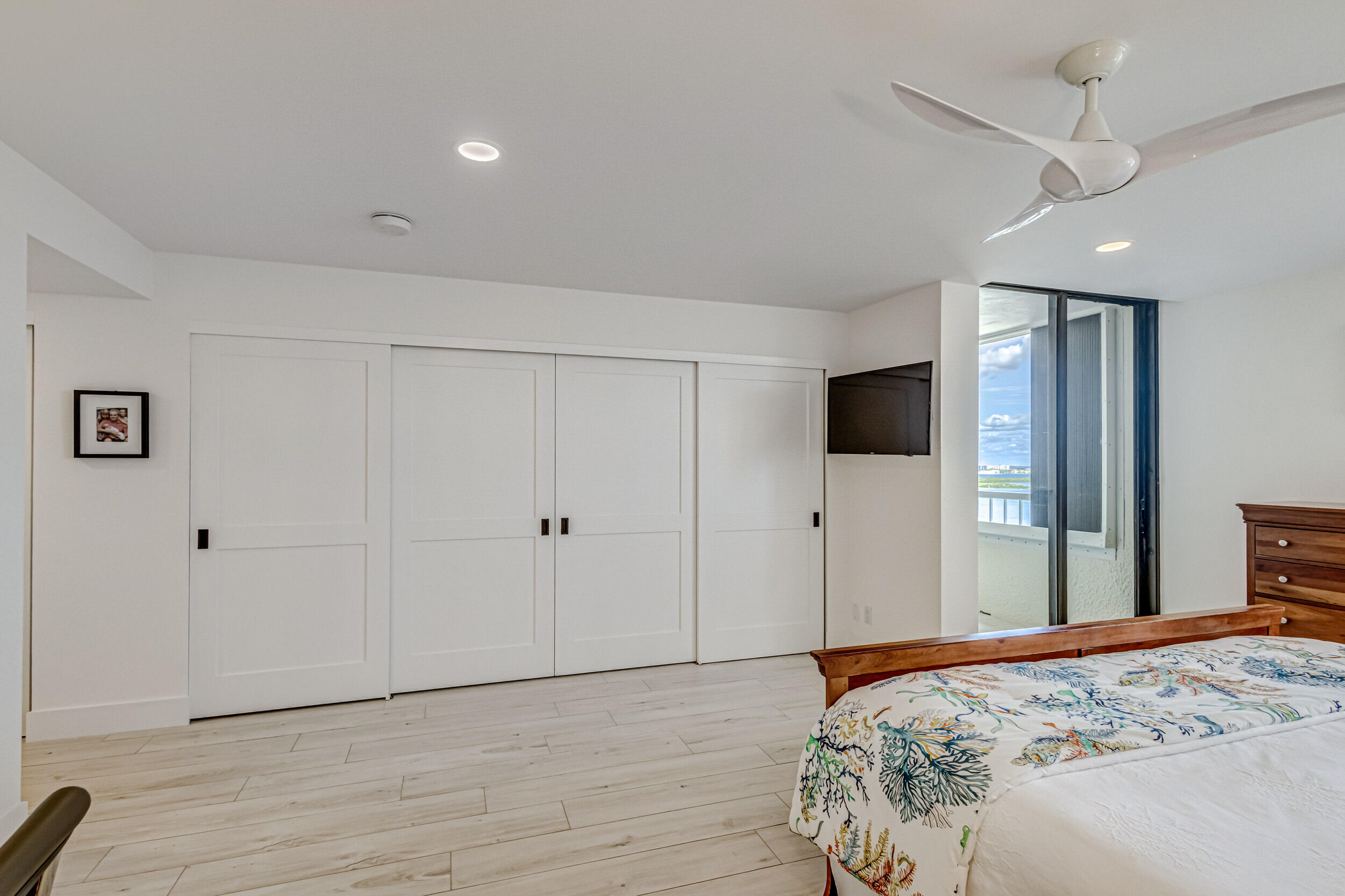5280 N Ocean Drive 15 C