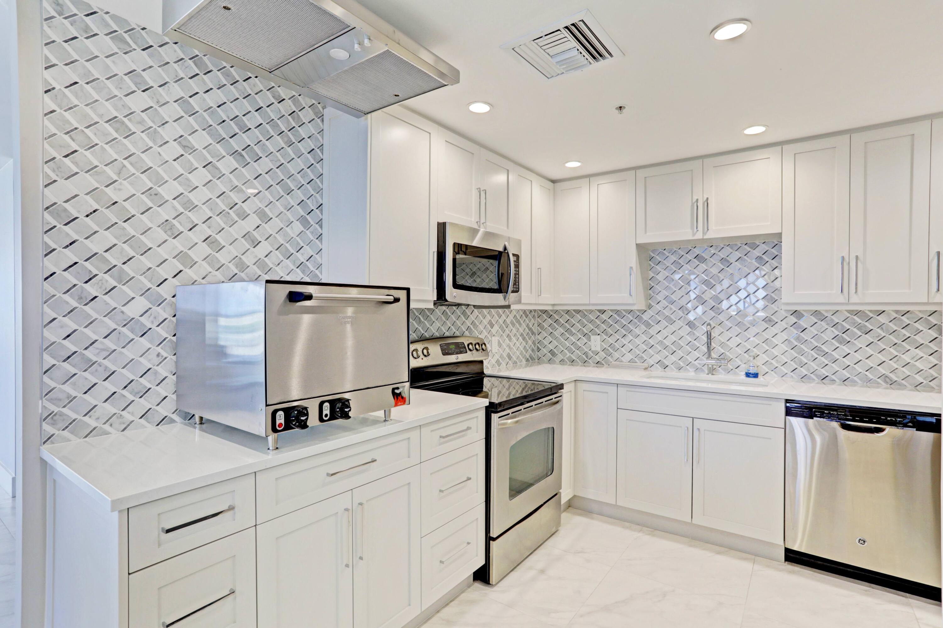 5280 N Ocean Drive 15 C