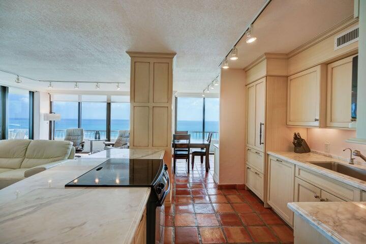 5550 N Ocean Drive 16 C