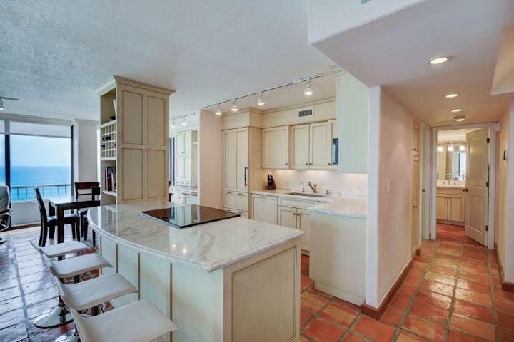 5550 N Ocean Drive 16 C