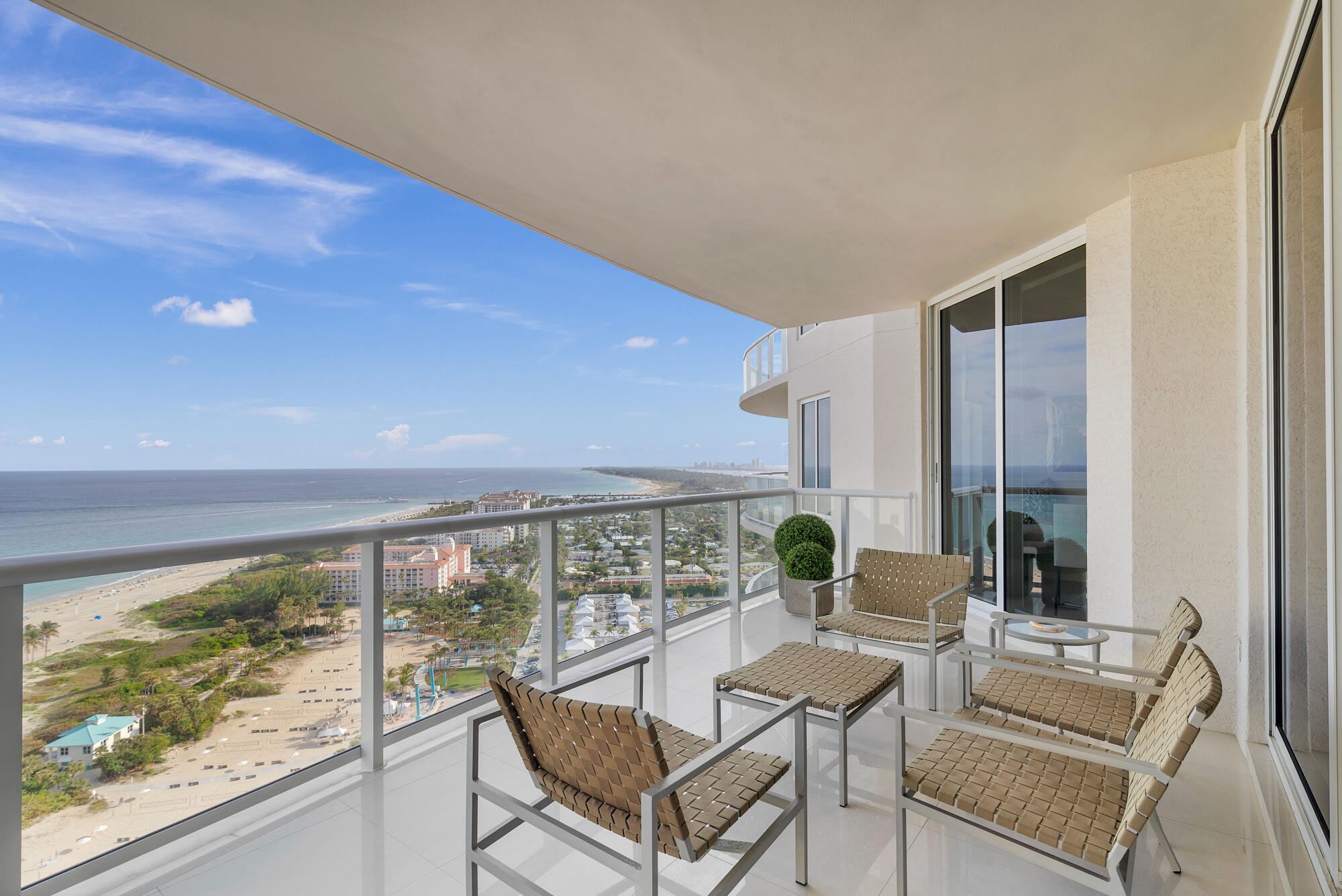 2700 N Ocean Drive 2303b