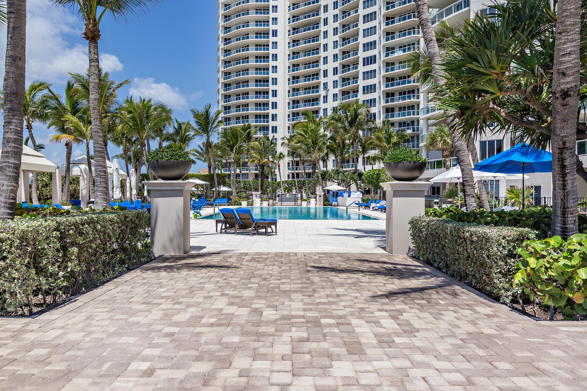 2700 N Ocean Drive 2303b