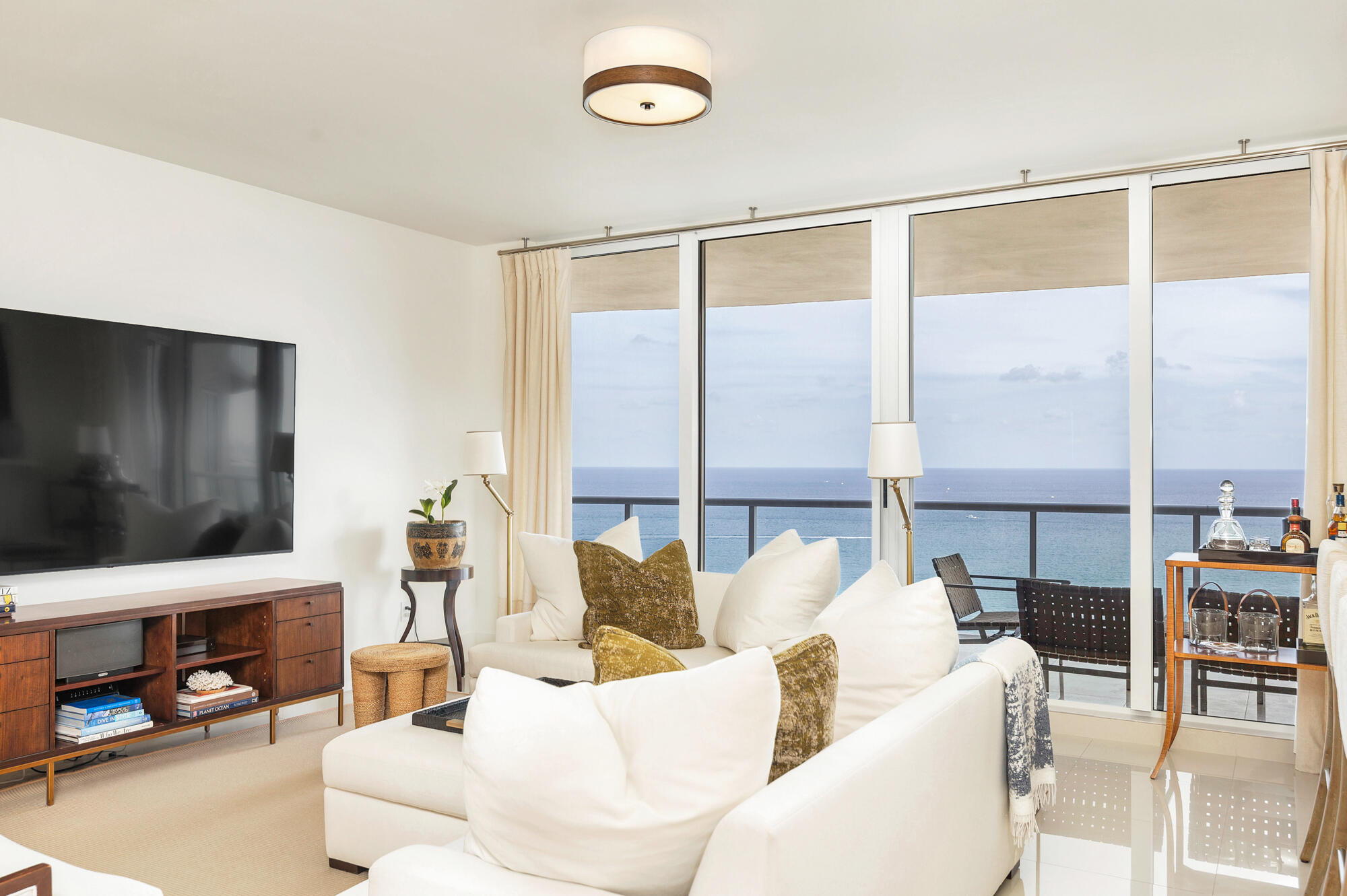 2700 N Ocean Drive 2303b