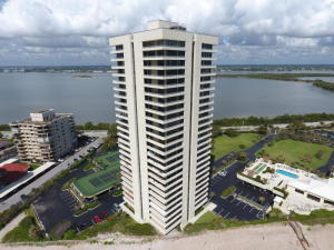 5540 N Ocean Drive 1- D