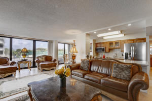 5540 N Ocean Drive 1- D
