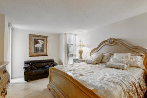 5540 N Ocean Drive 1- D