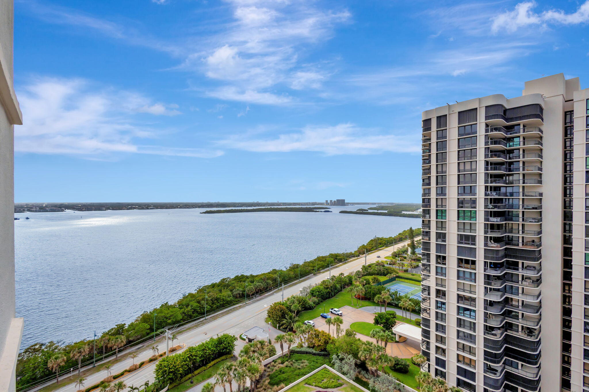 5380 N Ocean Drive 18 G