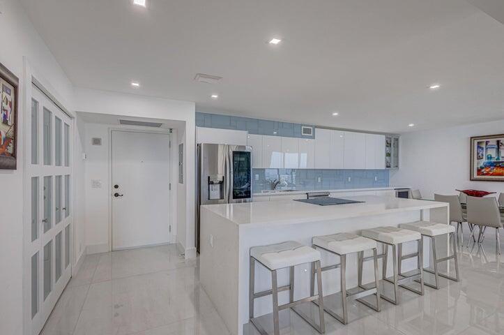 5440 N Ocean Drive 1104