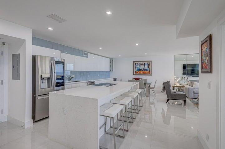 5440 N Ocean Drive 1104