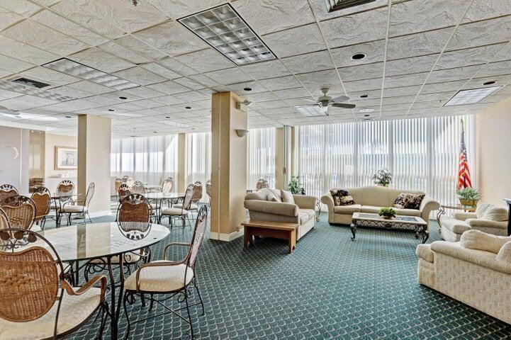 5440 N Ocean Drive 1104