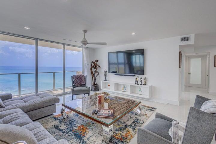 5440 N Ocean Drive 1104
