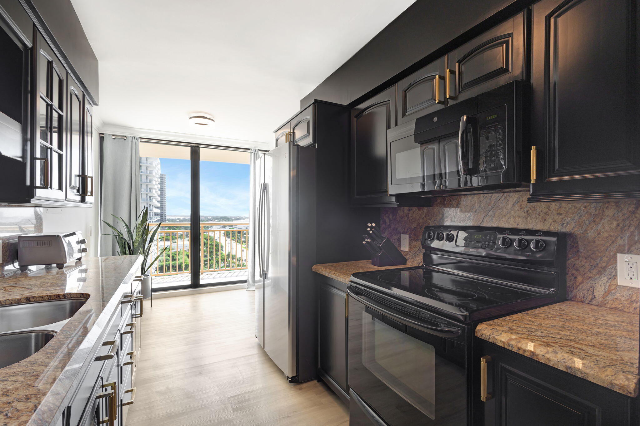3400 N Ocean Drive 1208