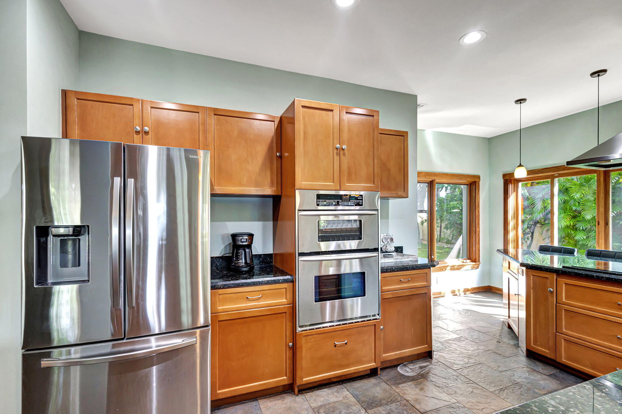 301 E 25th Street