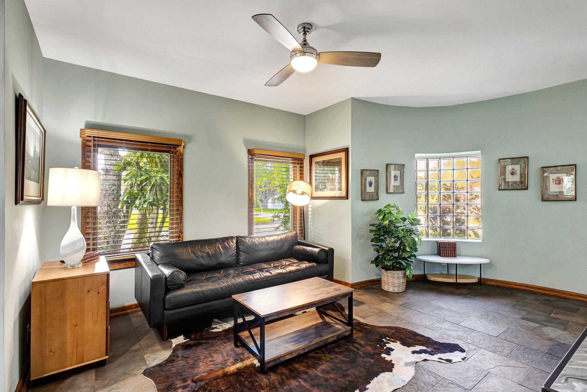 301 E 25th Street