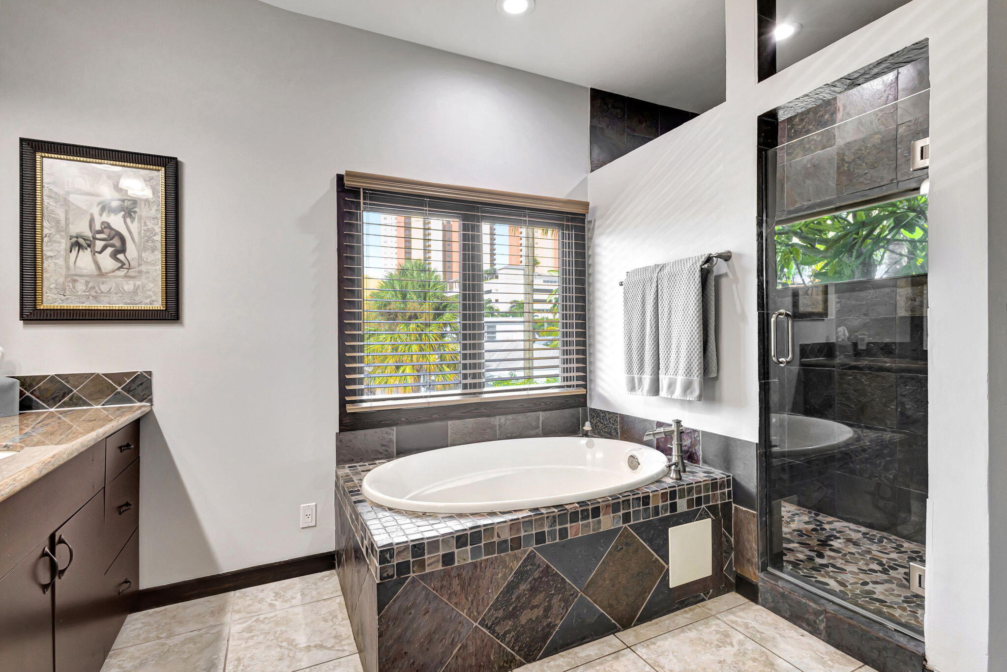 301 E 25th Street
