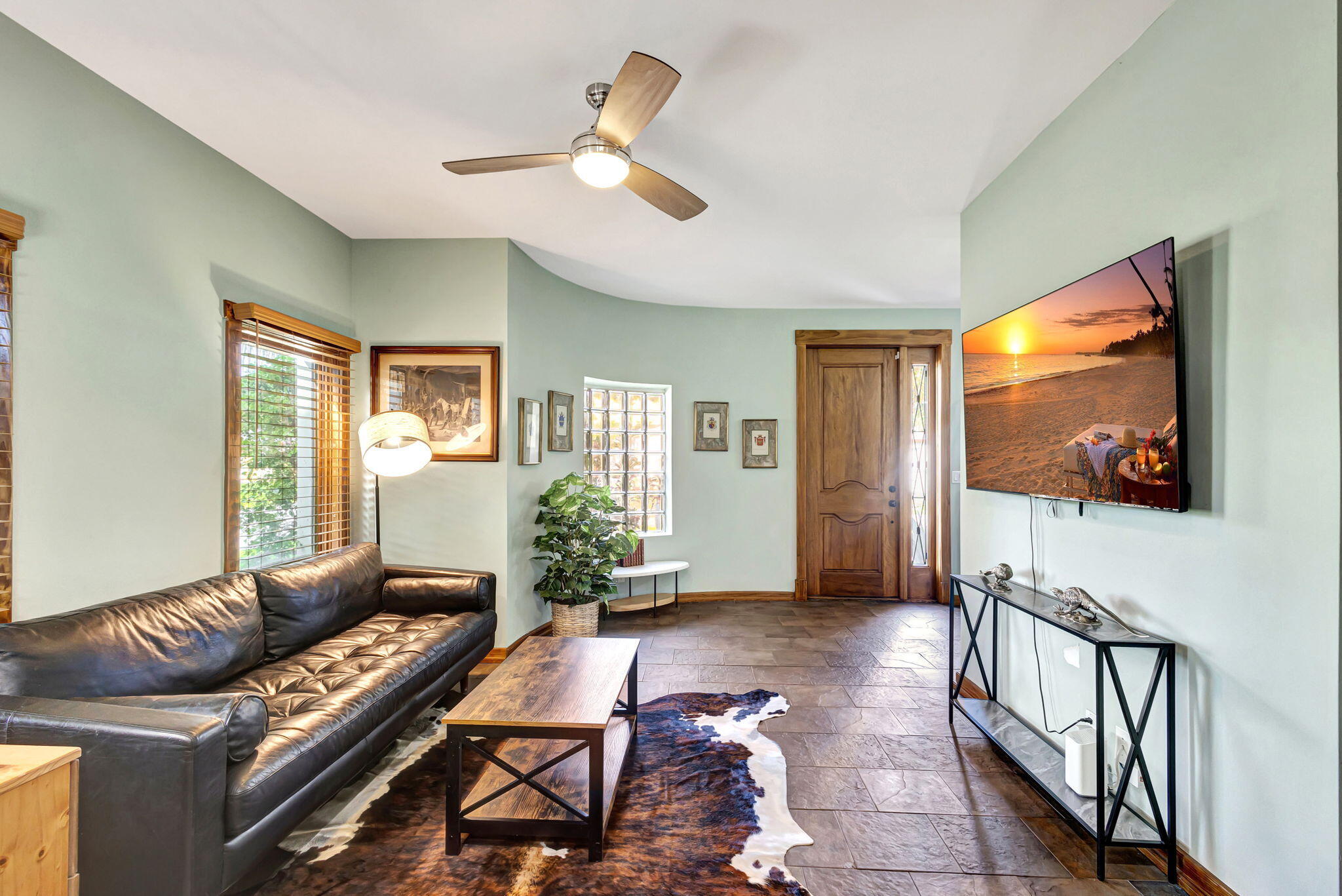 301 E 25th Street