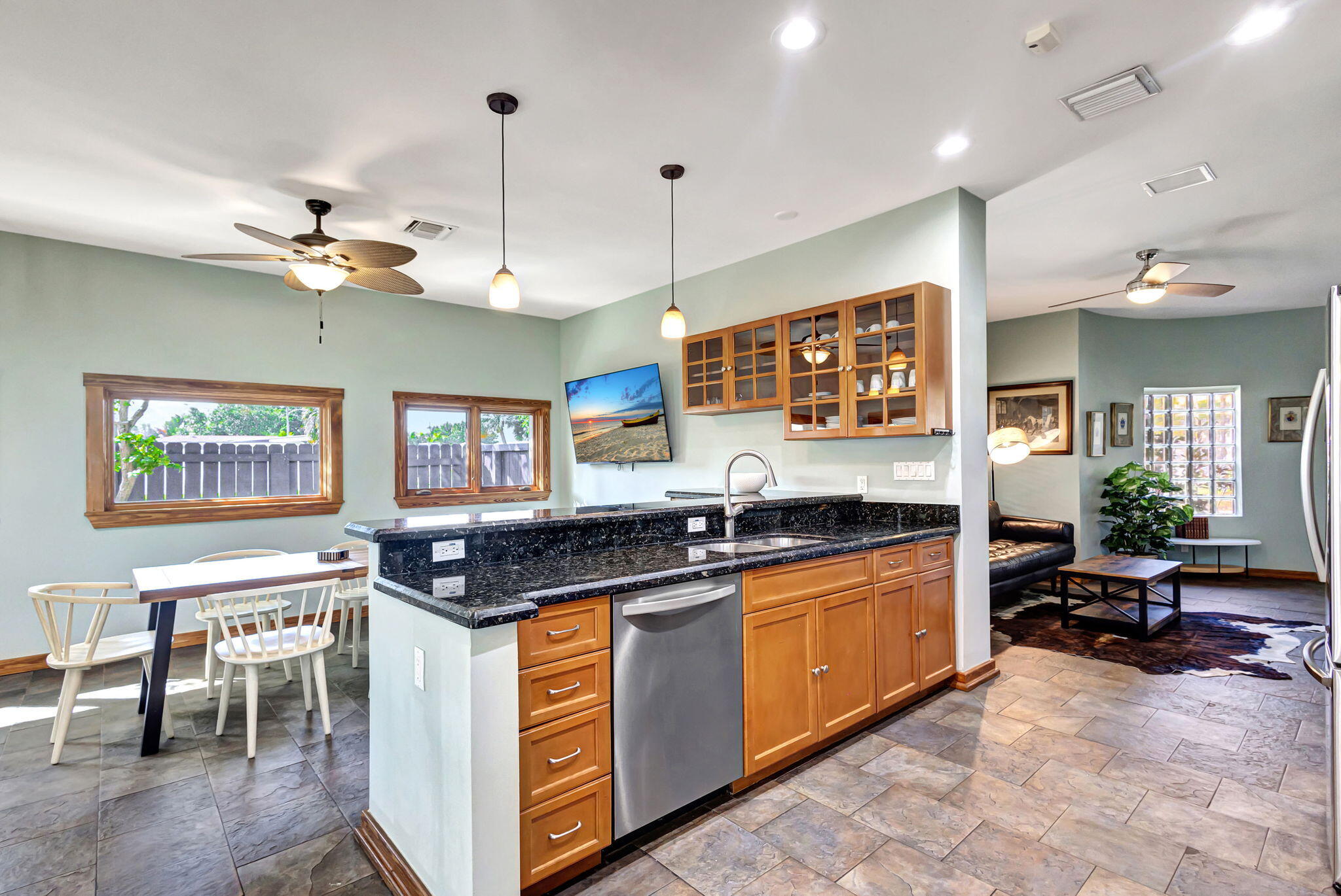 301 E 25th Street