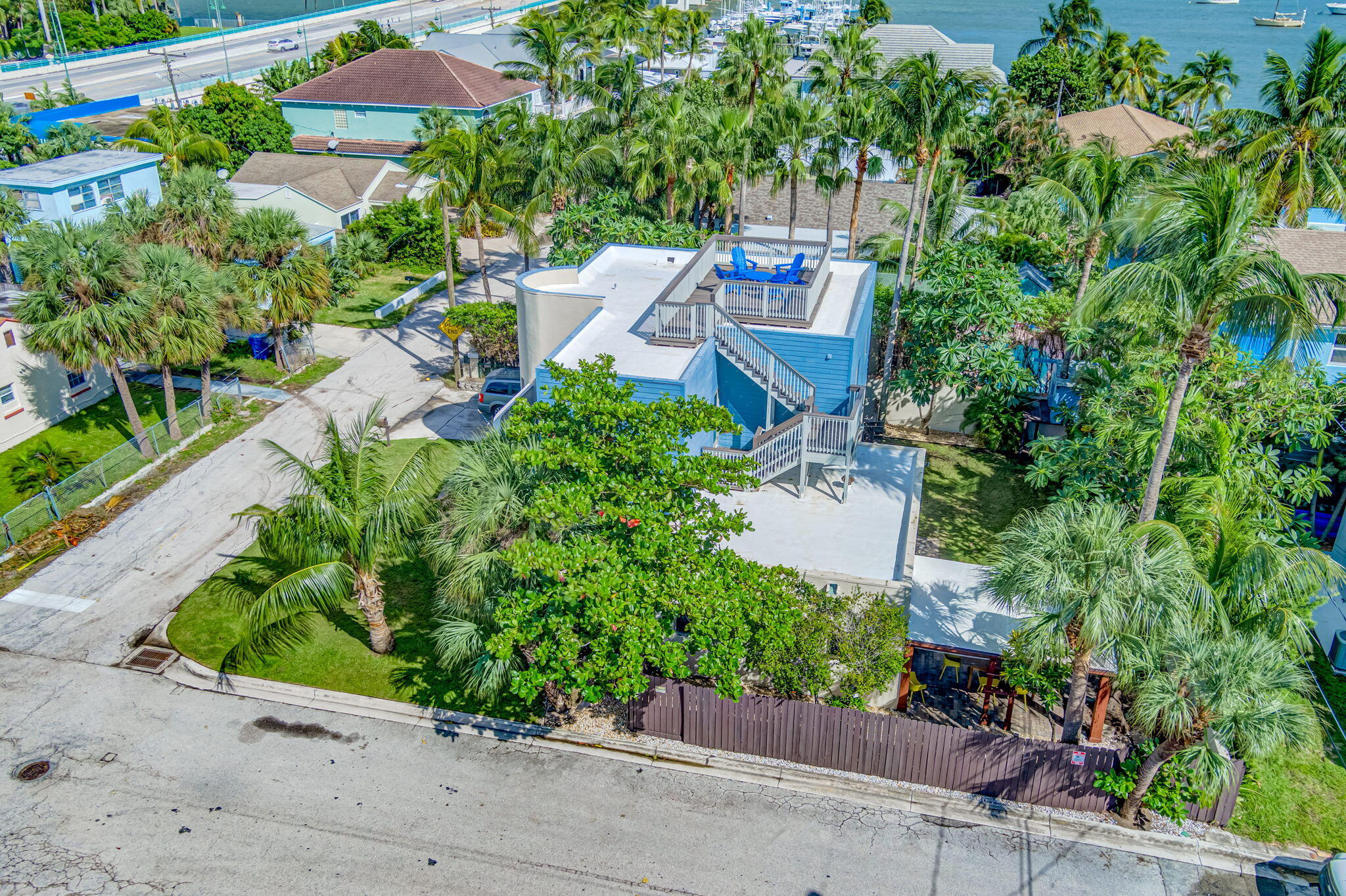 301 E 25th Street