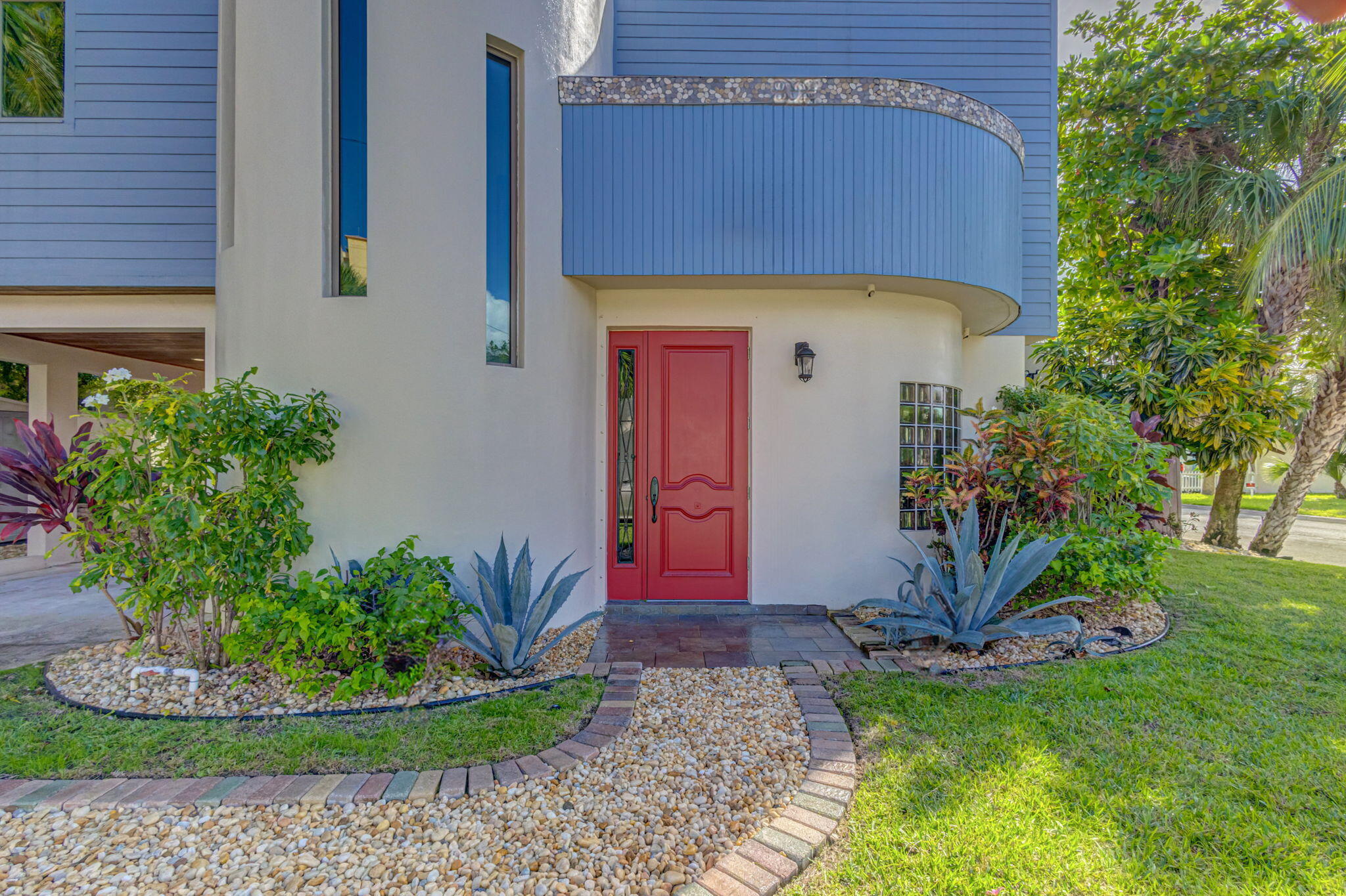 301 E 25th Street