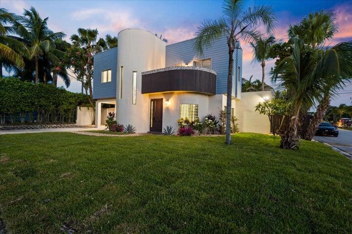 301 E 25th Street