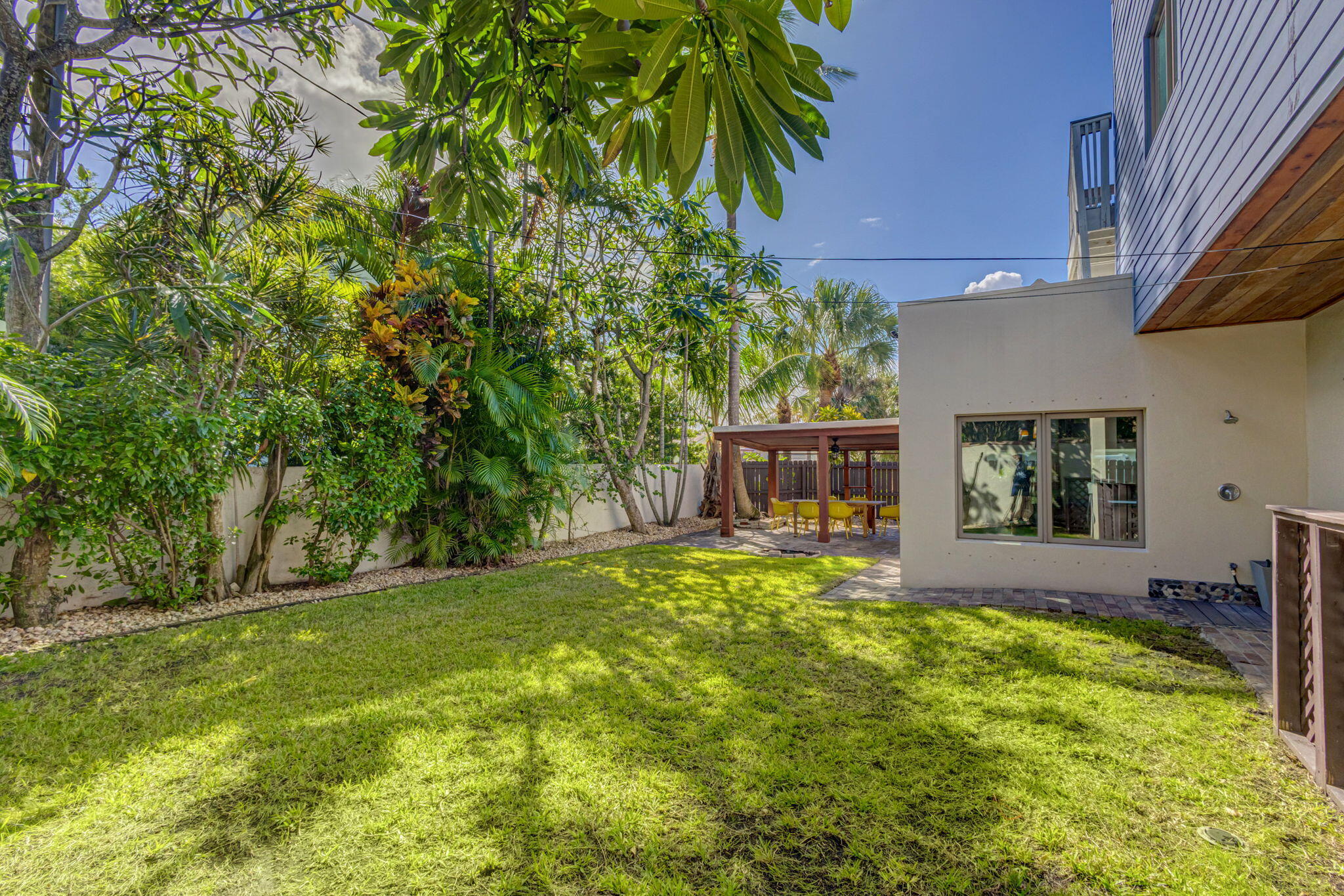 301 E 25th Street