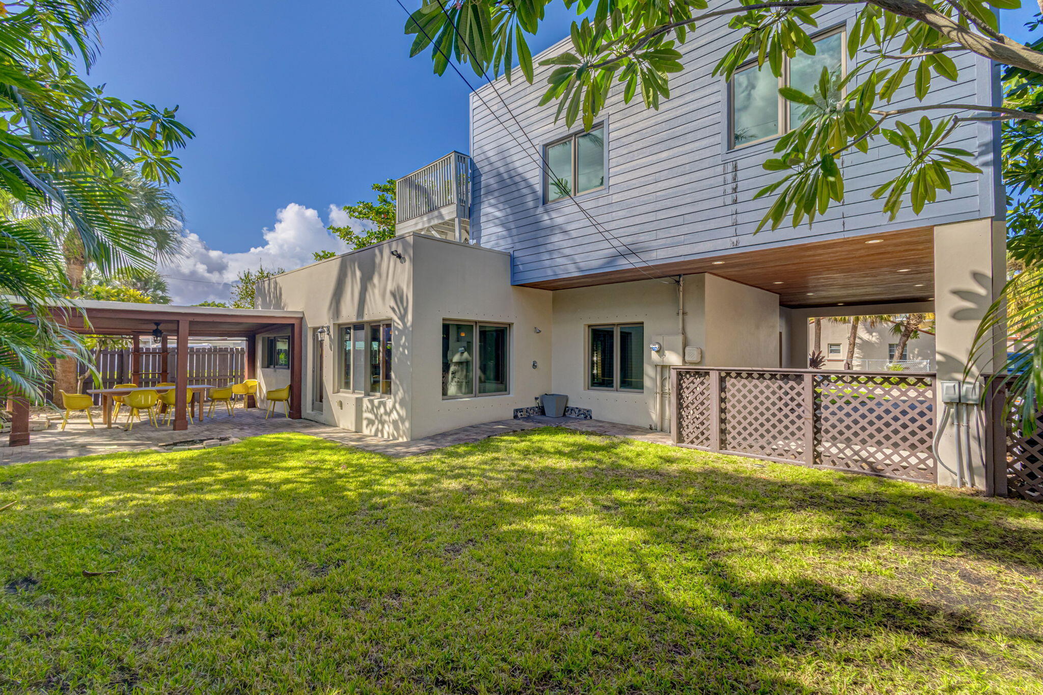 301 E 25th Street