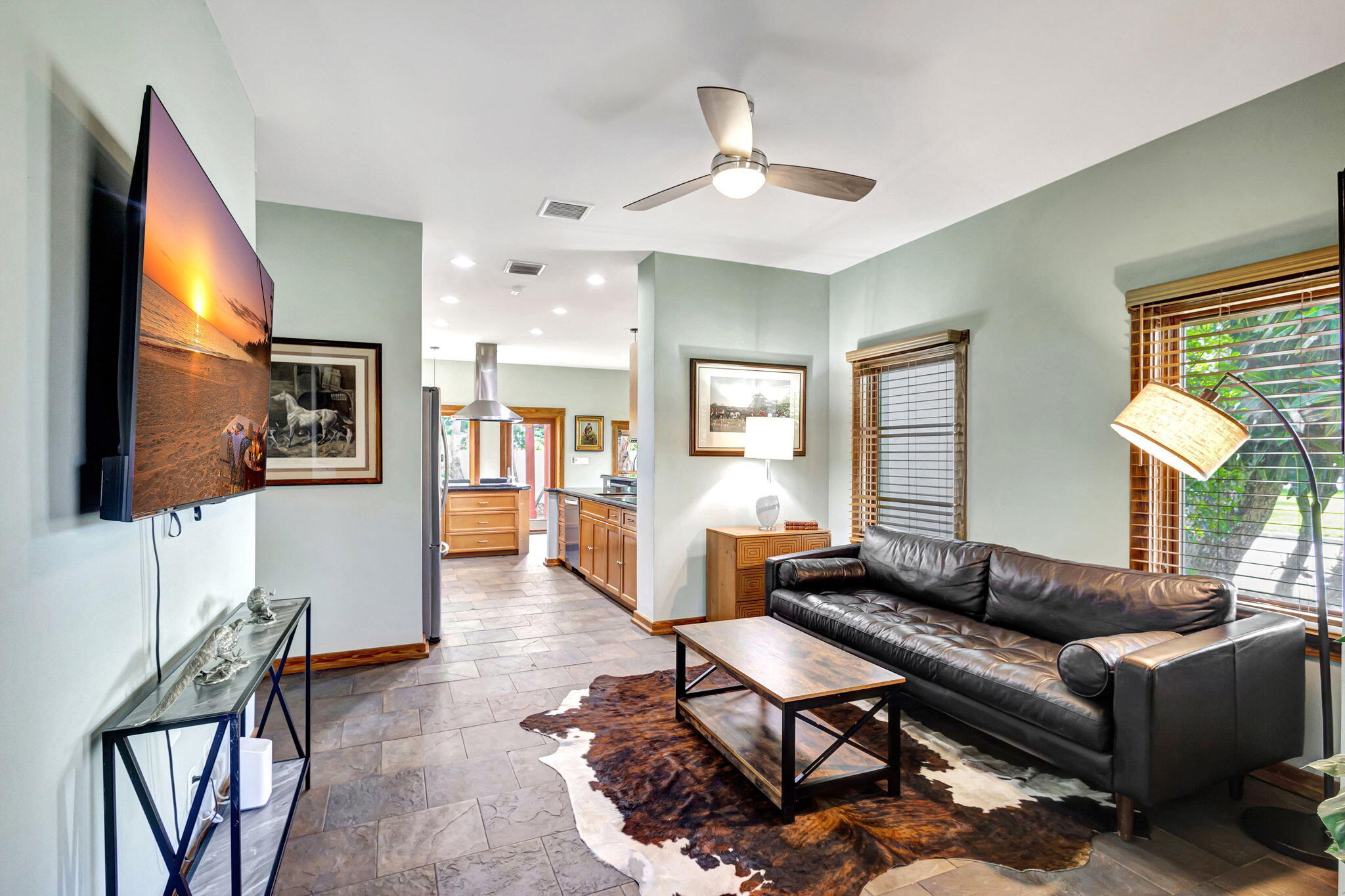301 E 25th Street