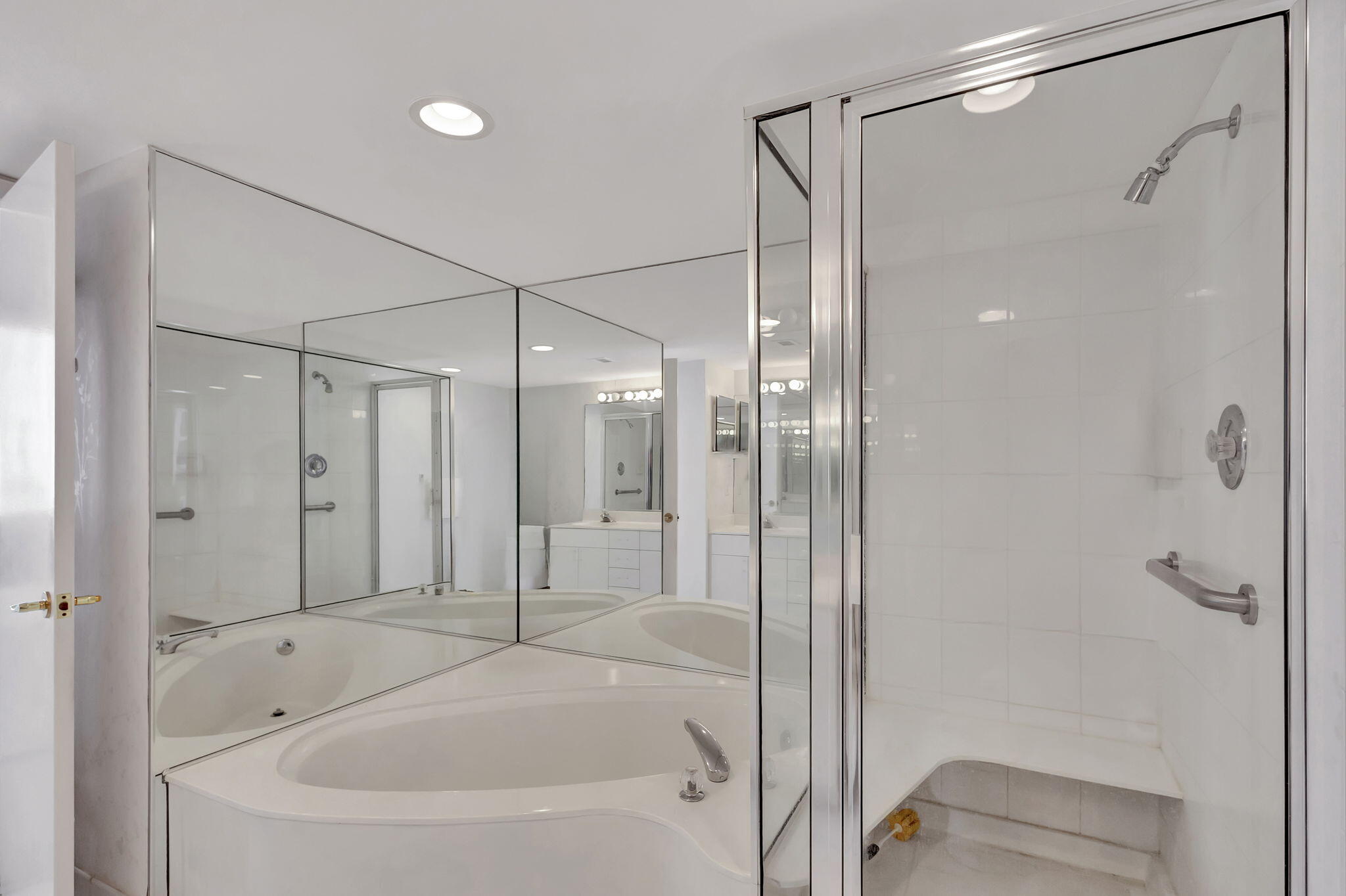 4200 N Ocean Drive 1-1106