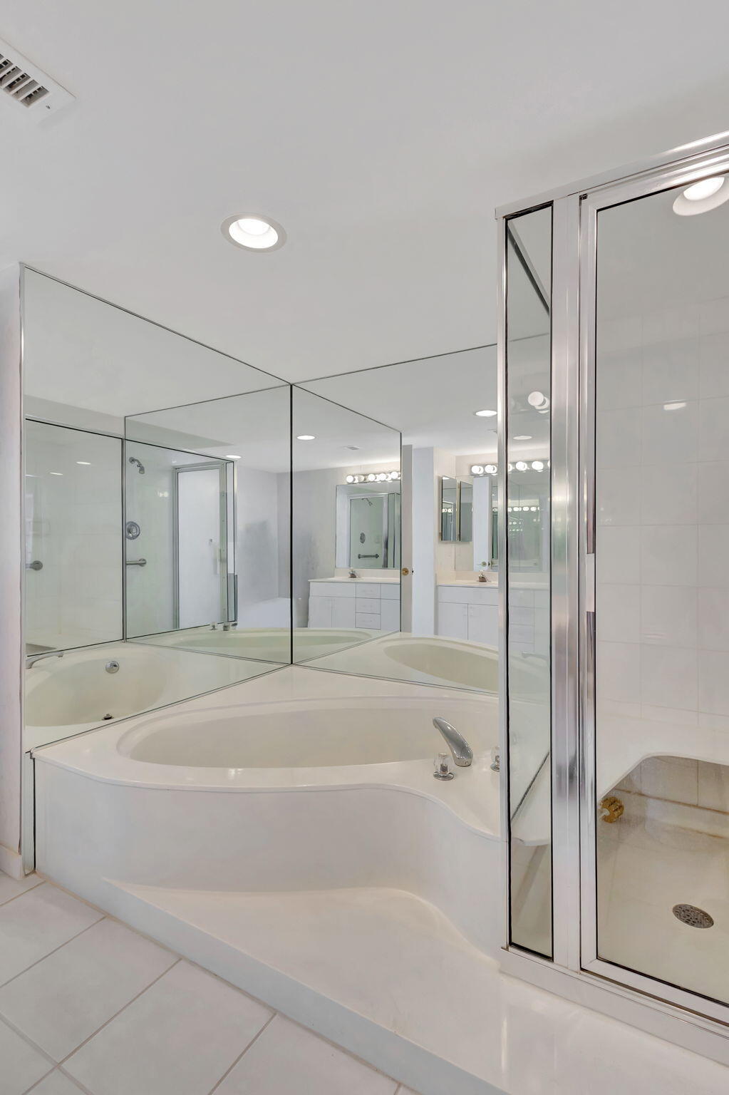 4200 N Ocean Drive 1-1106