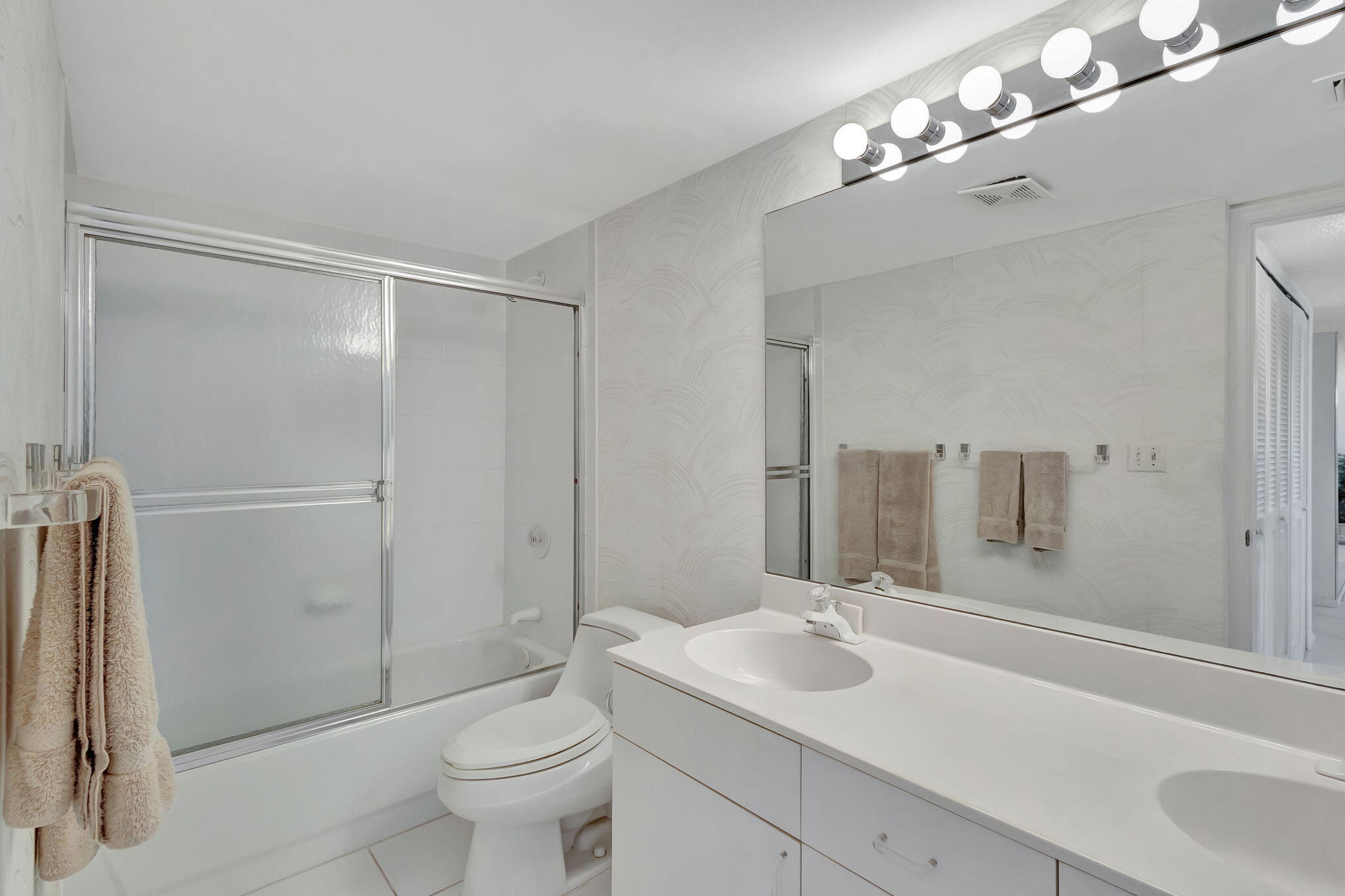 4200 N Ocean Drive 1-1106