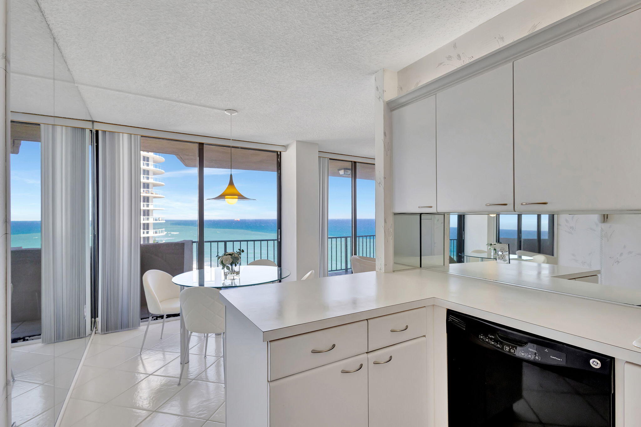 4200 N Ocean Drive 1-1106