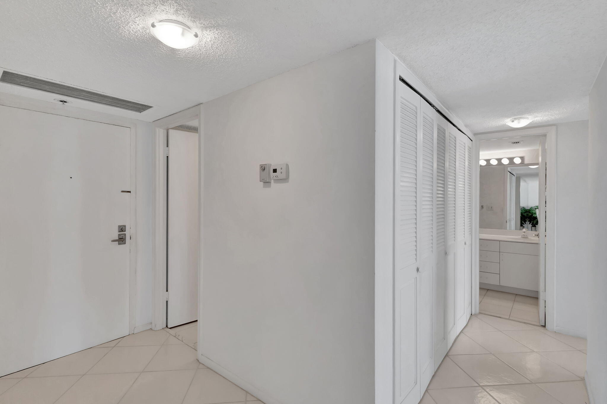 4200 N Ocean Drive 1-1106