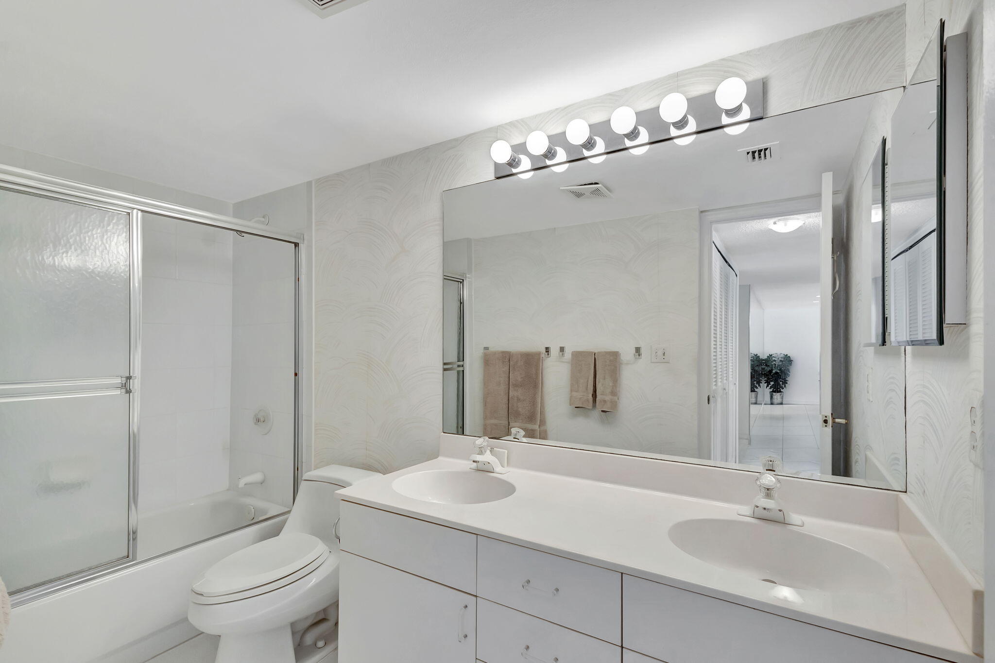4200 N Ocean Drive 1-1106