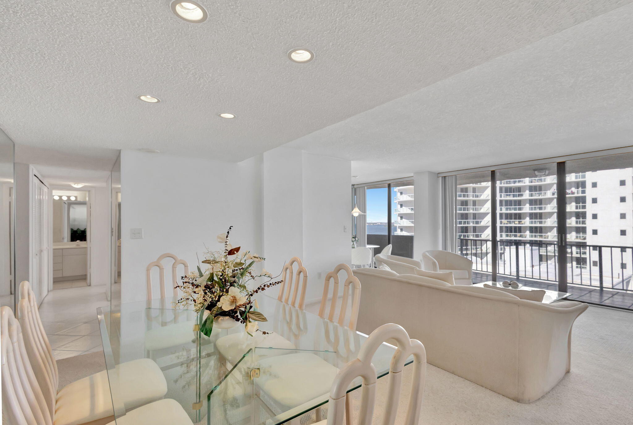 4200 N Ocean Drive 1-1106