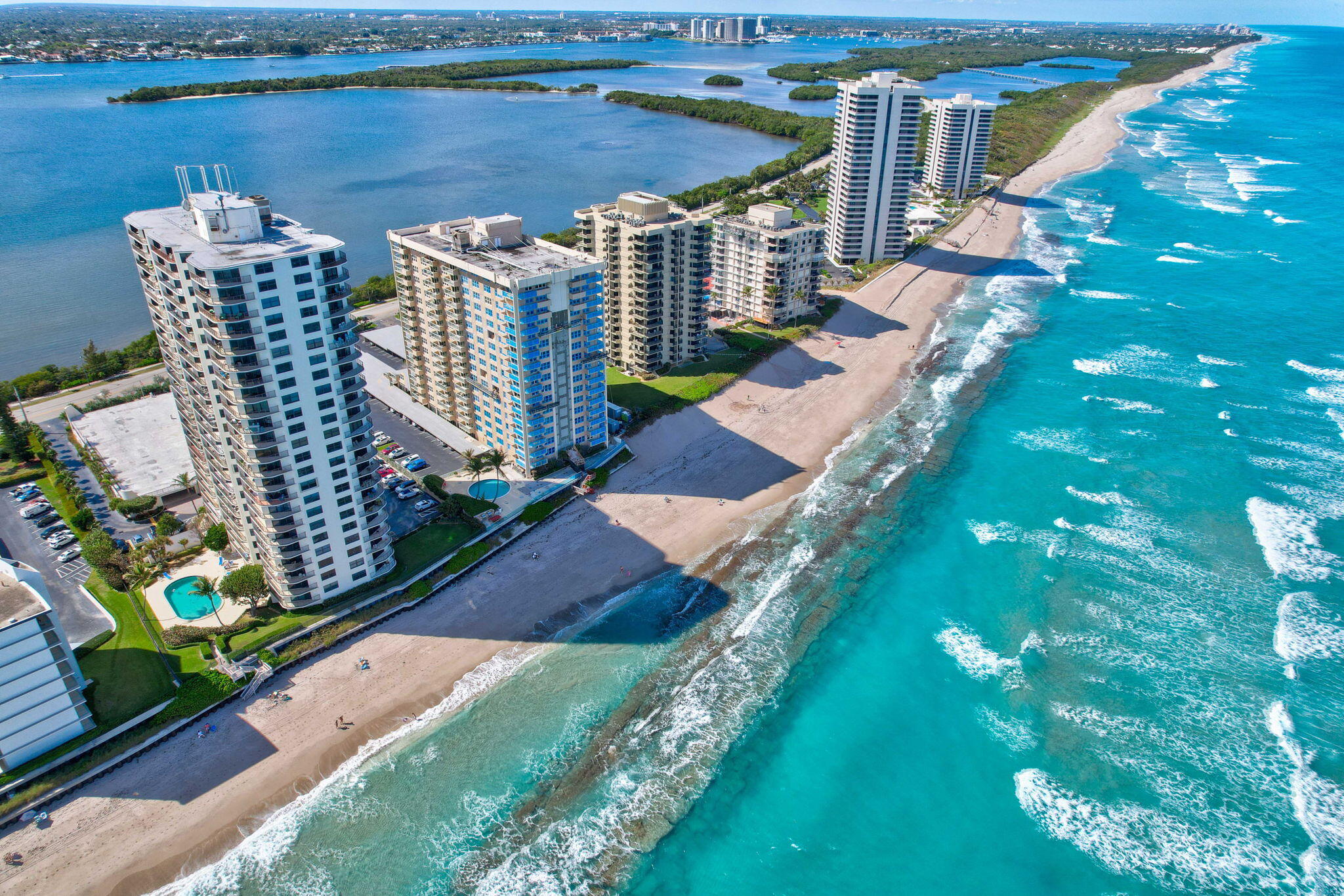 5420 N Ocean Drive Drive 304