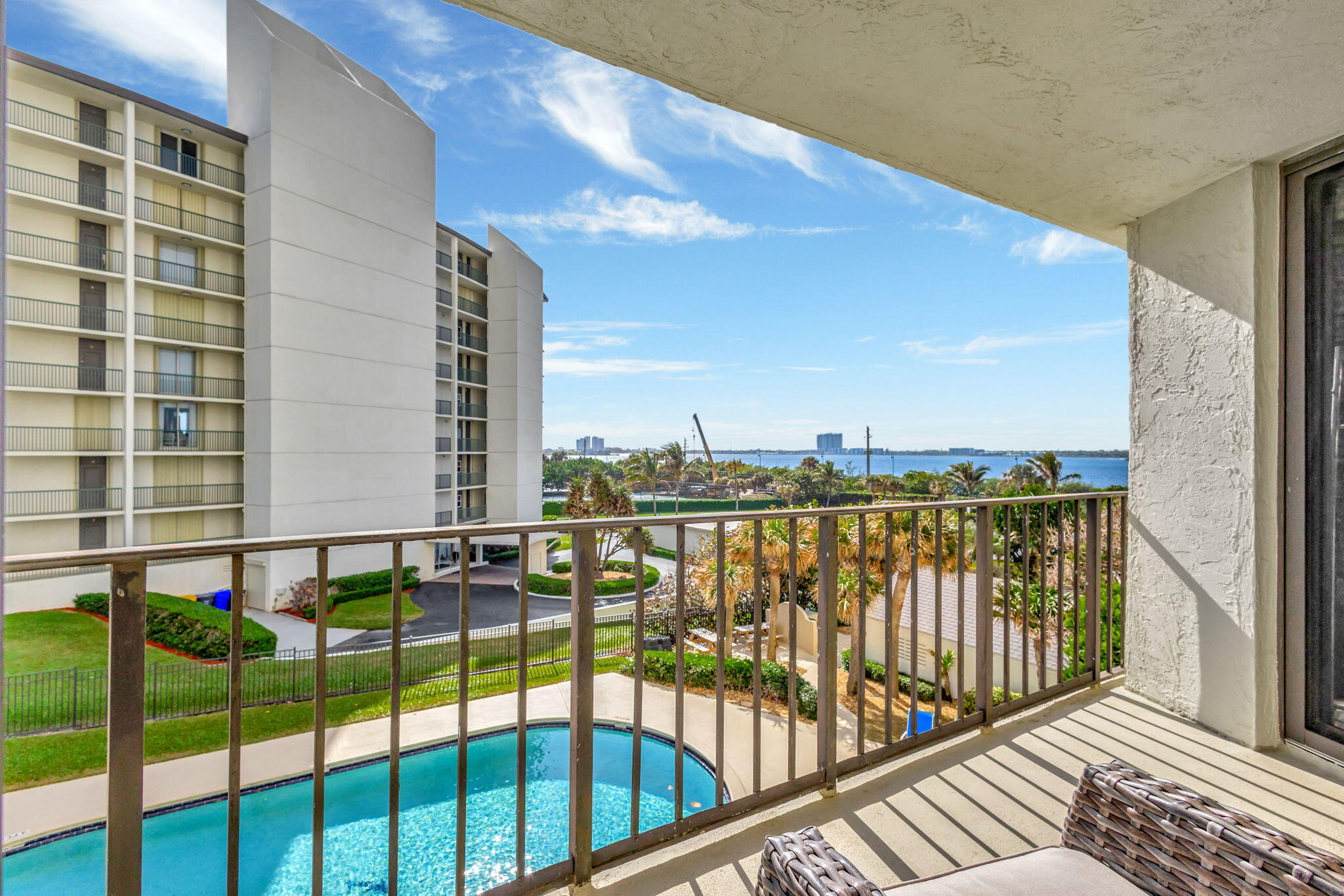 5420 N Ocean Drive Drive 304