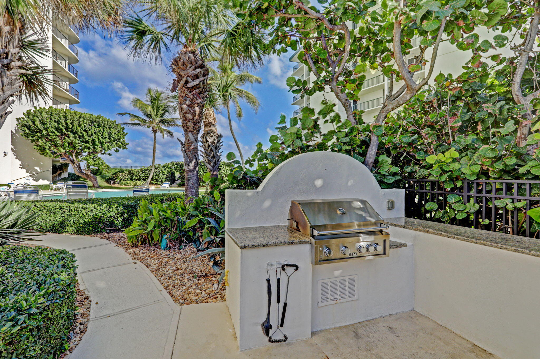 5420 N Ocean Drive Drive 304