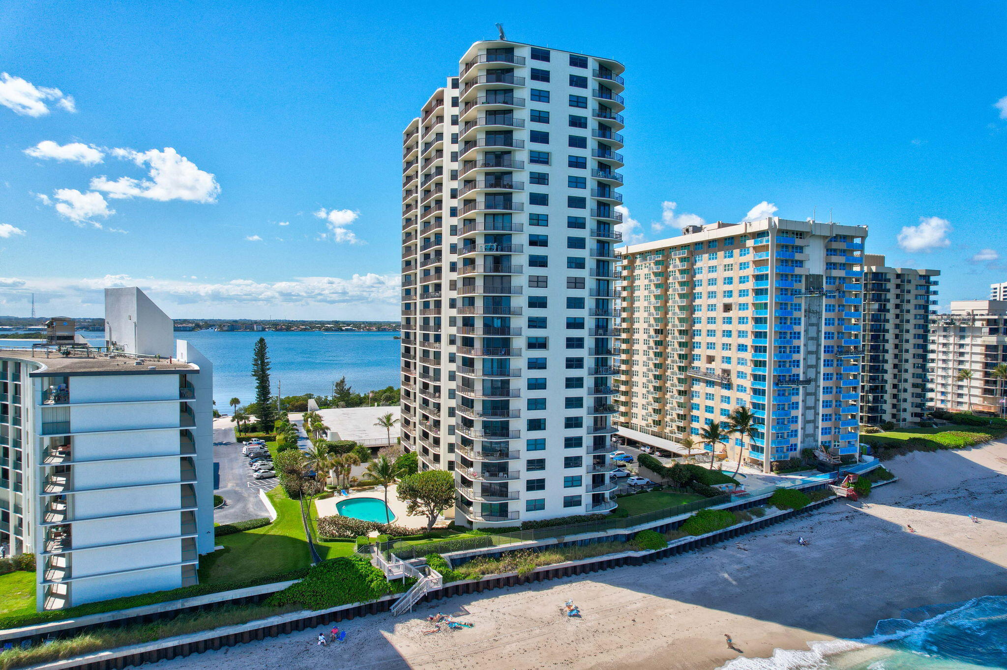 5420 N Ocean Drive Drive 304