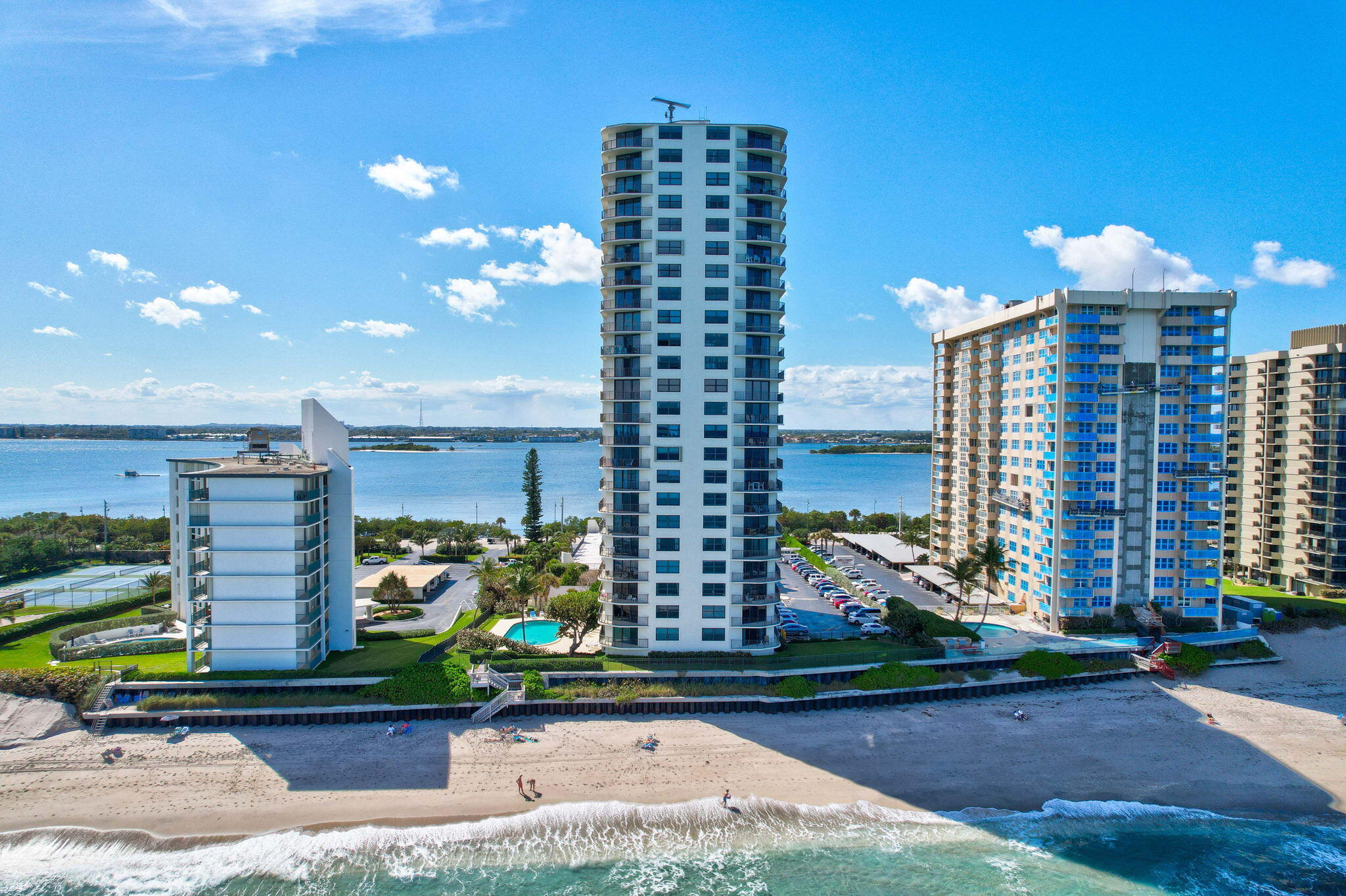 5420 N Ocean Drive Drive 304