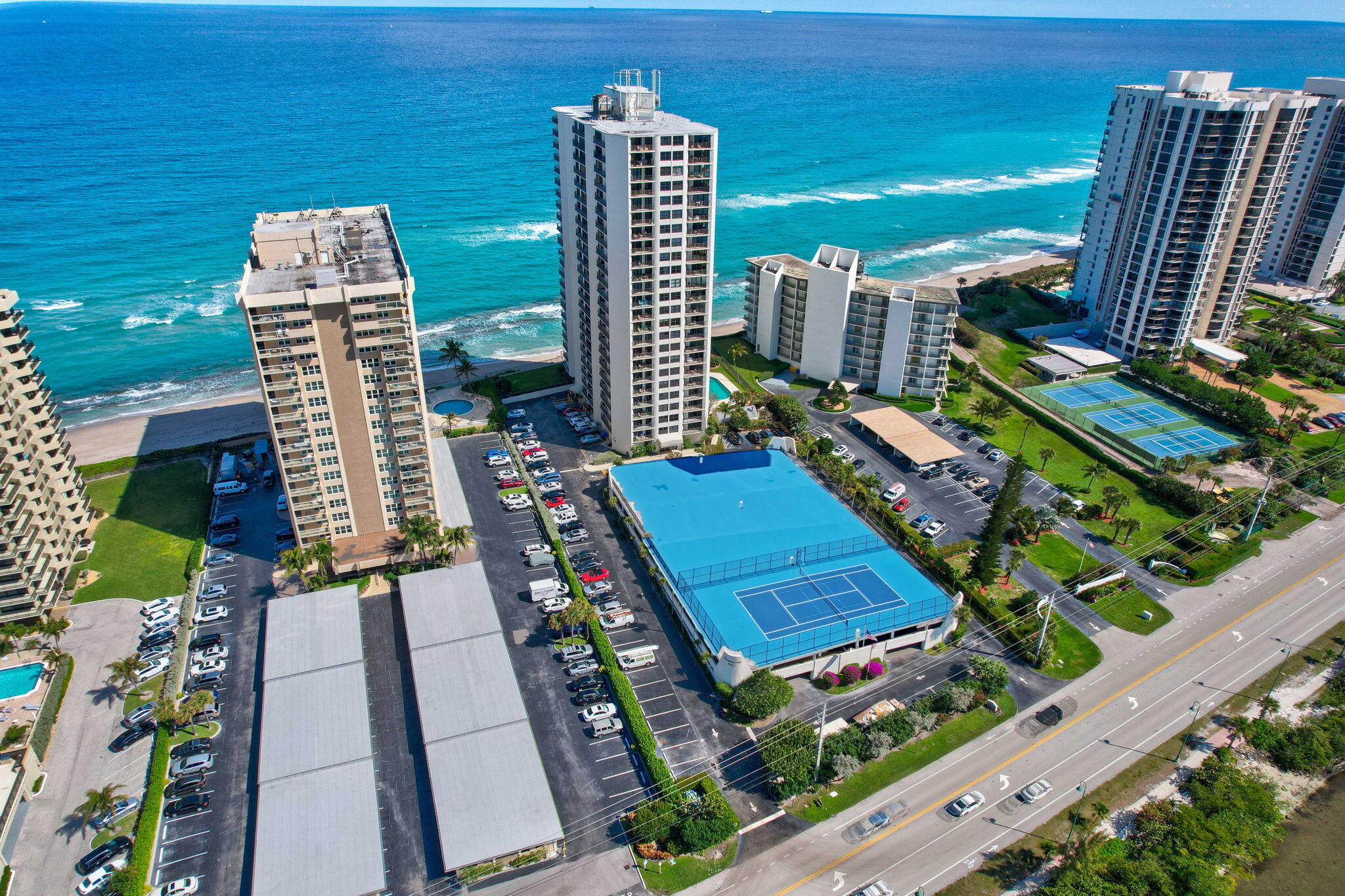 5420 N Ocean Drive Drive 304