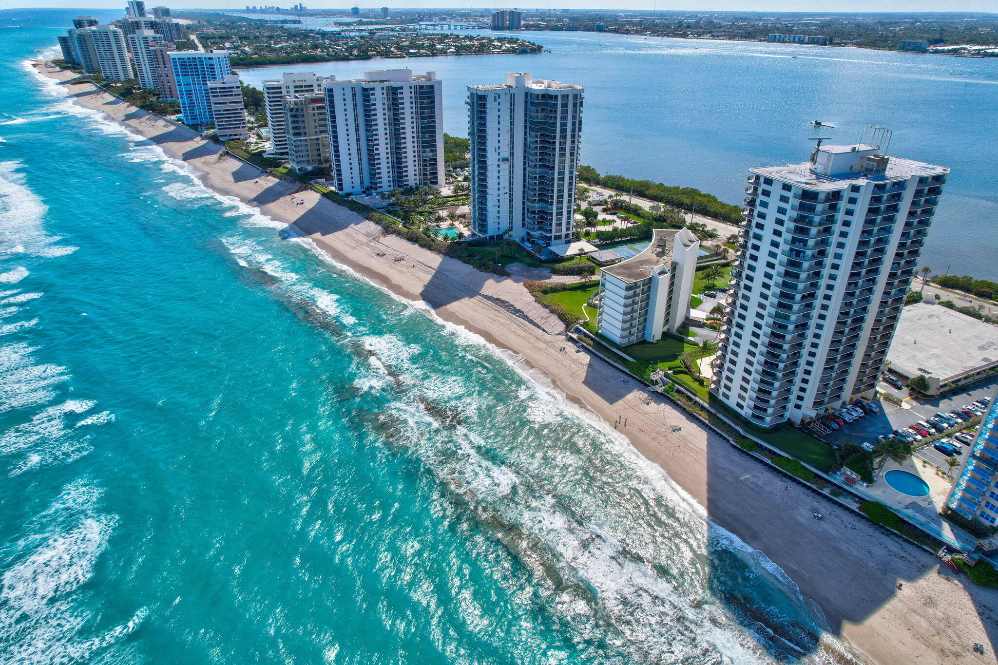 5420 N Ocean Drive Drive 304