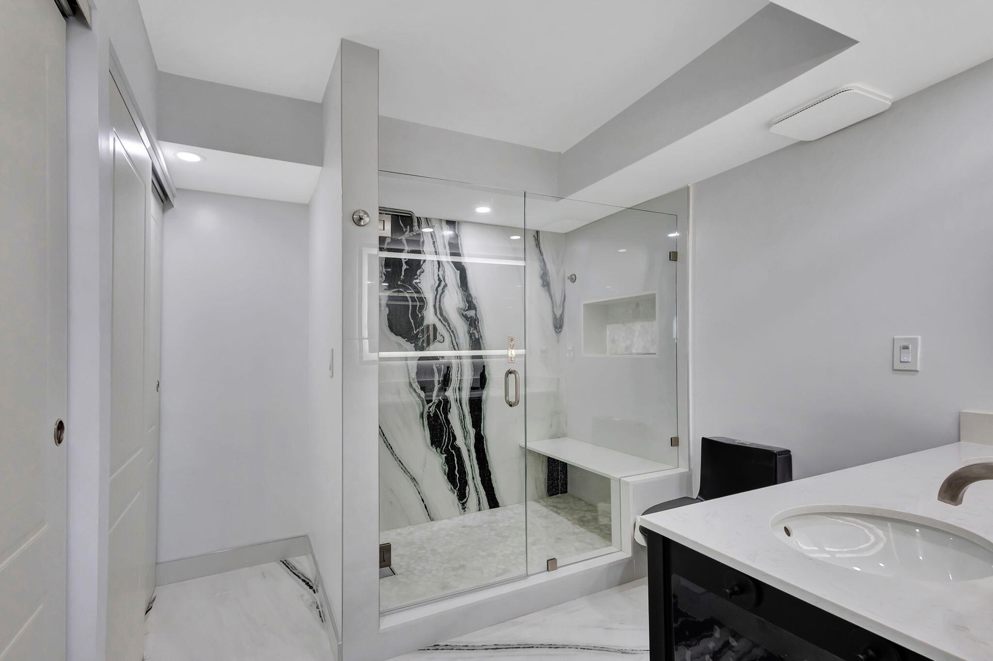 5550 N Ocean Drive 21 C