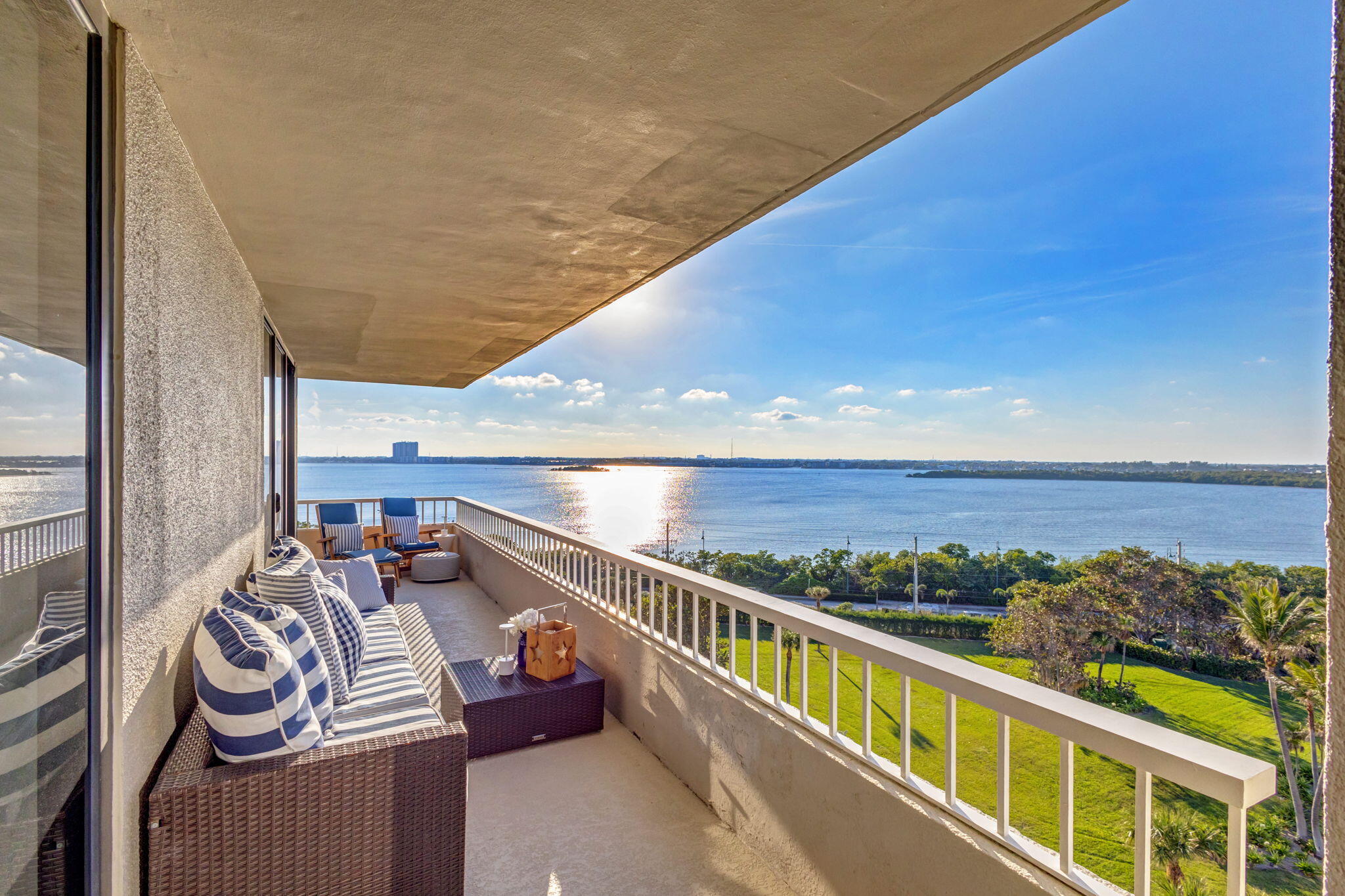 5510 N Ocean Drive 8-D