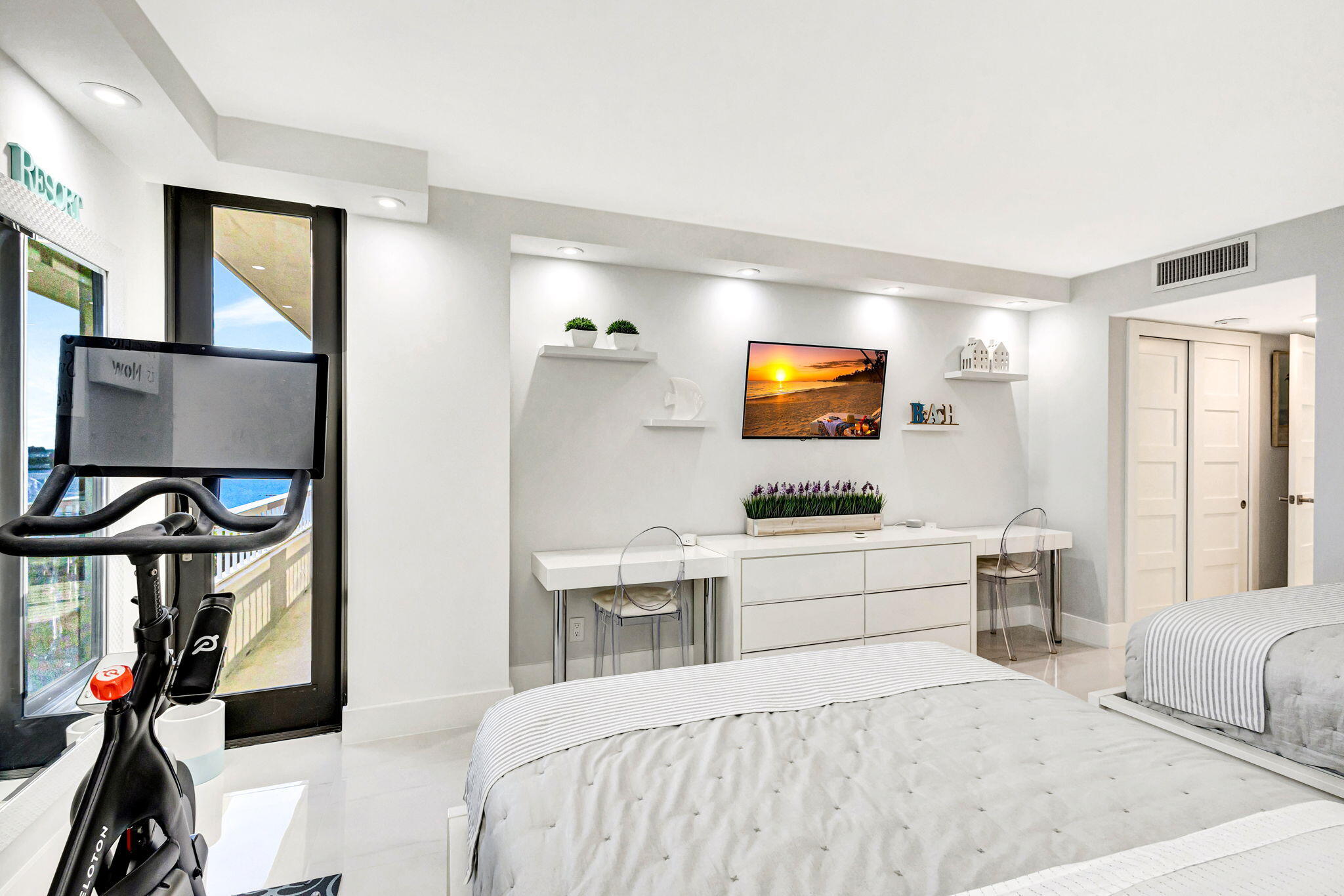 5510 N Ocean Drive 8-D